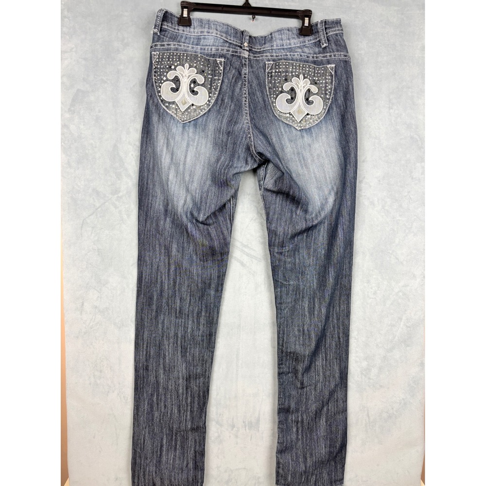 Dereon Womens Dark Wash Rhinestone Fleur De Lis Straight Leg Jeans Size 13/14